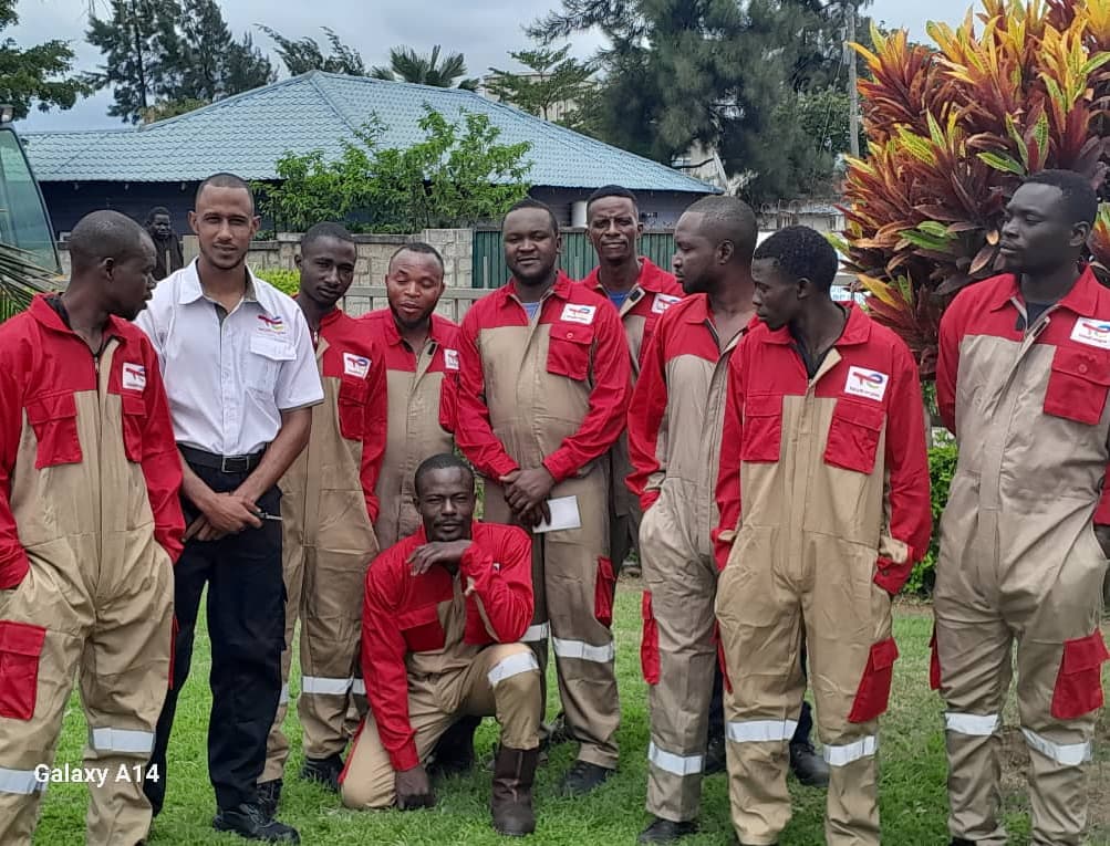 DAS workshop and team in action